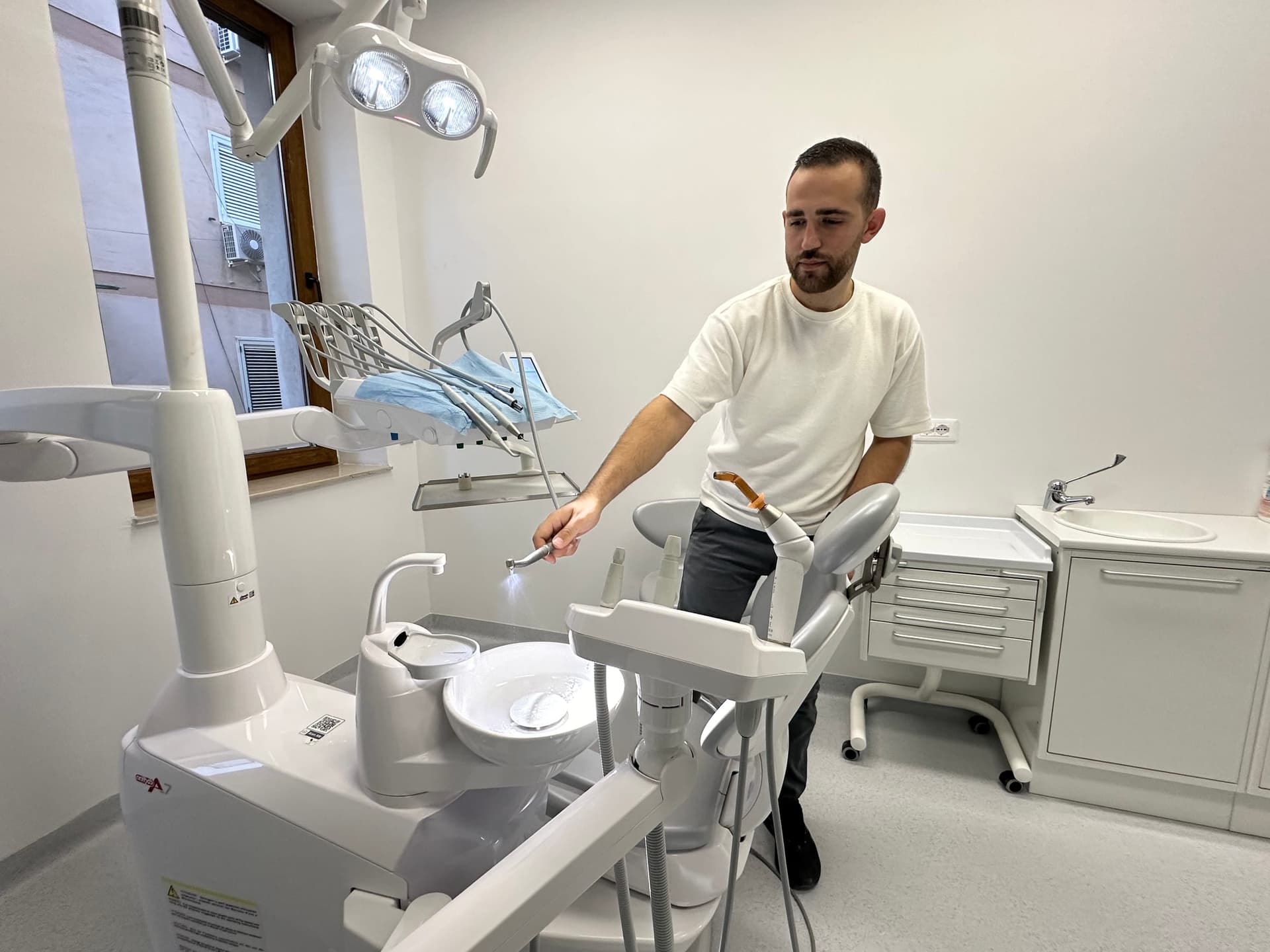 Professional dental unit repair services