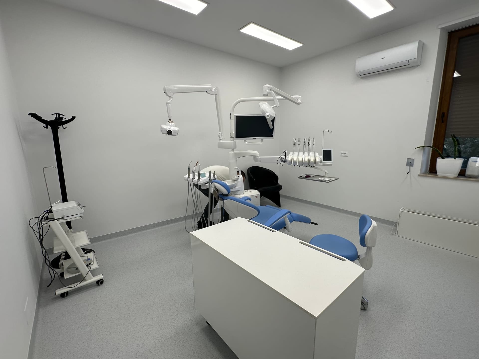 Drywall consultation for dental clinics