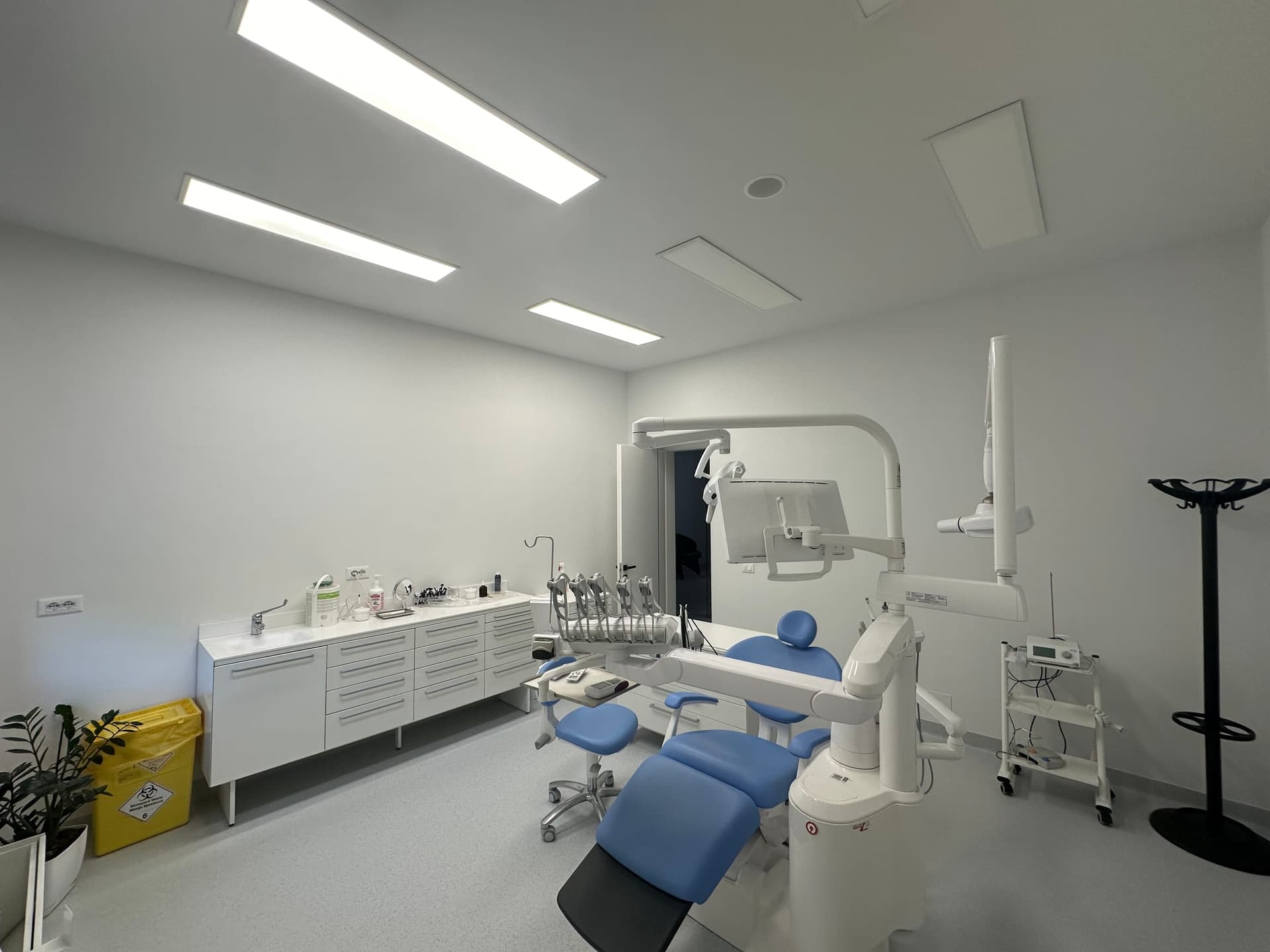Modern dental clinic interior showcasing architectural planning